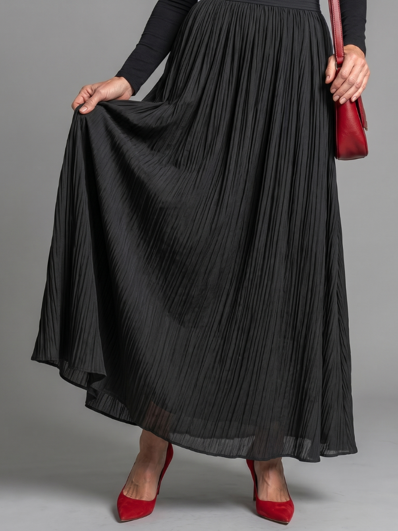 Velvia | Long Sleeve Turtleneck Defined Waist Midi Dress