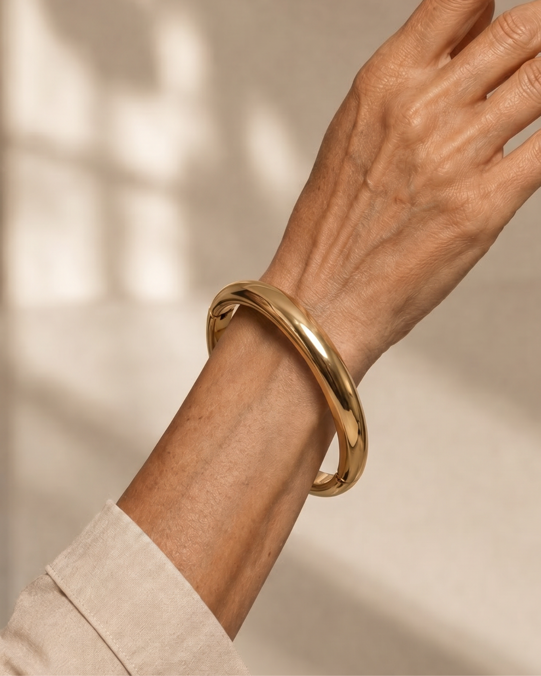 Brisette | Polished Rounded Bangle