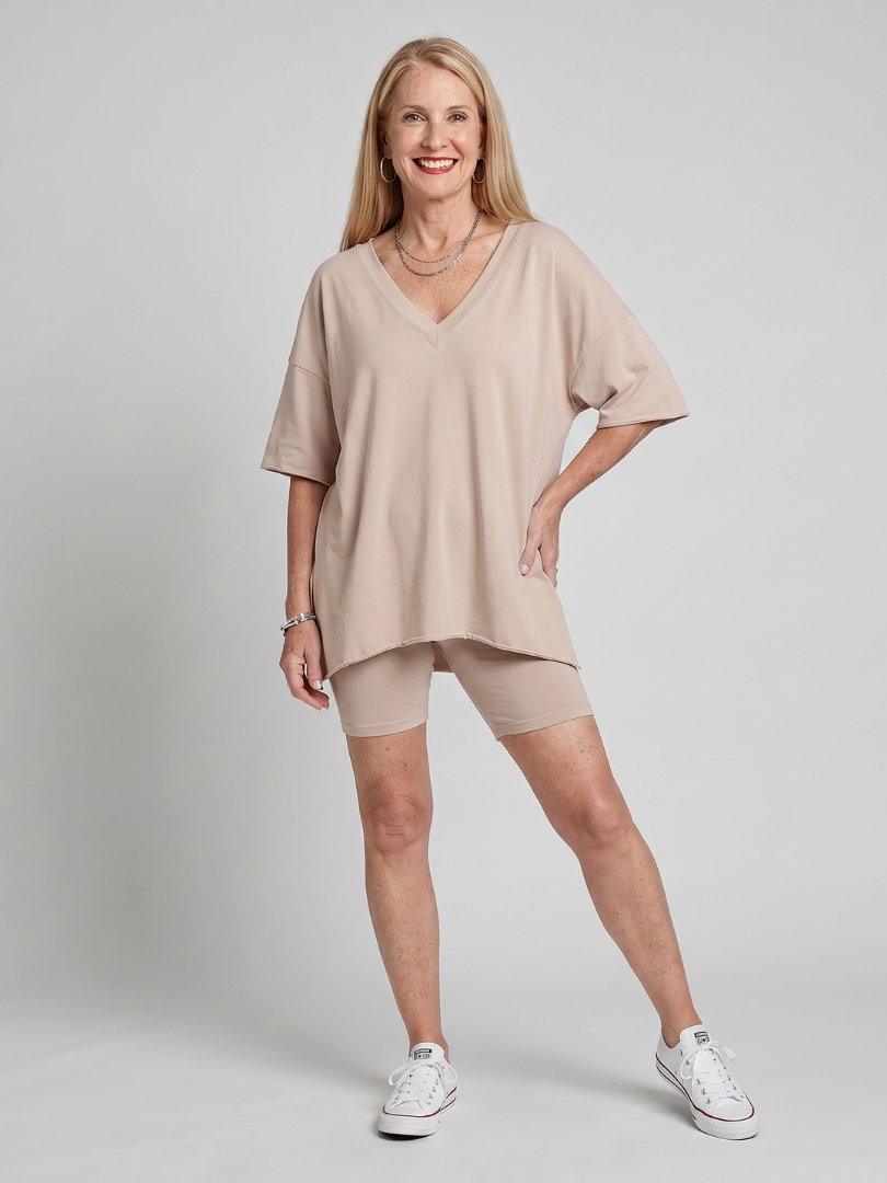 Saffthea | V Neck Top And Shorts Relaxed Fit Set