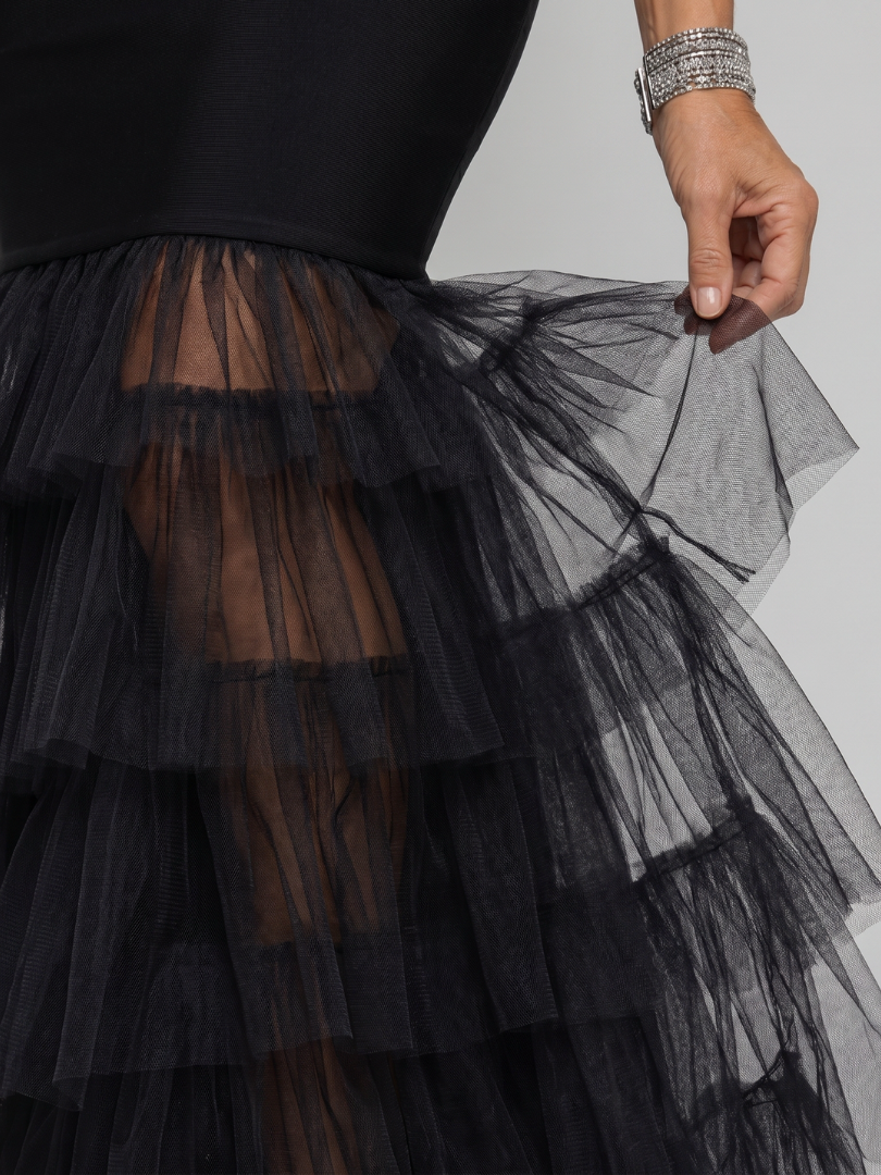 Penna | Sleeveless Tiered Tulle Hem Maxi Dress