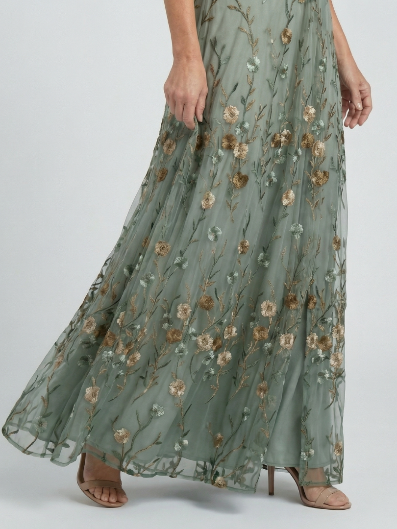 Isana | Halter Bloom Flow Maxi Dress