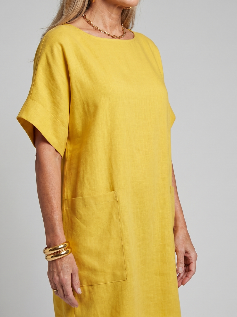Marlia | Short Sleeve Patch Pockets Knee Length Dress