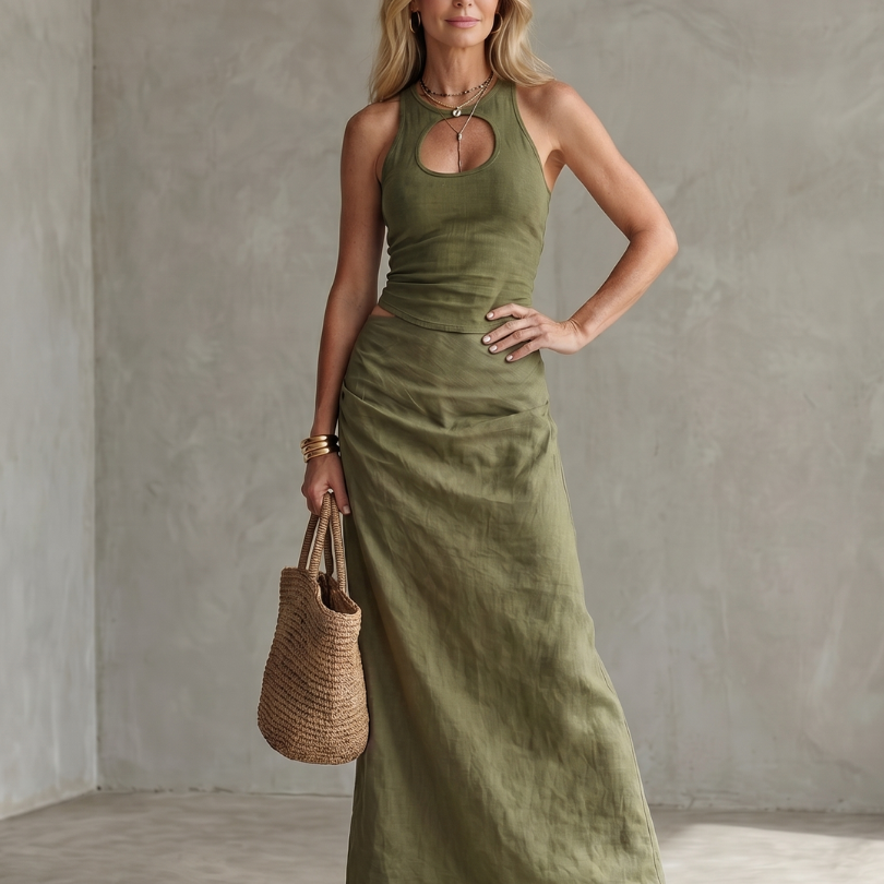 Hilala | Keyhole Neck Fitted Waist Midi Dress