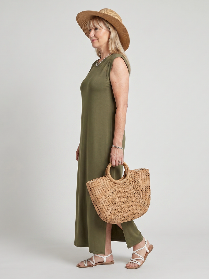 Liorania | Straight Silhouette Crew Neck Midi Dress