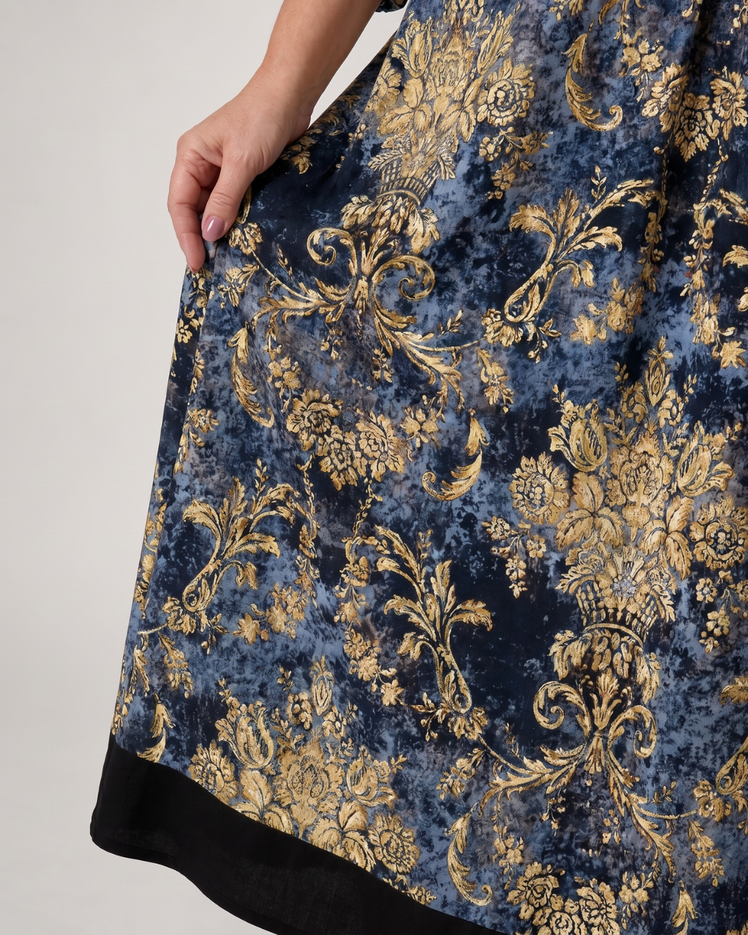 Tesrina | Ornate Floral Print Relaxed Midi Dress