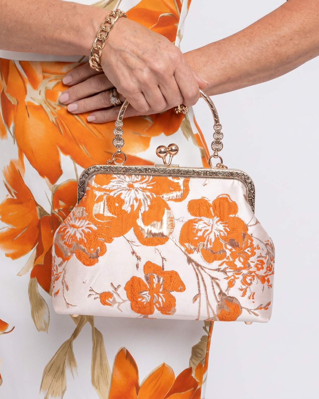 Milney | Floral Embroidered Frame Chain Handbag