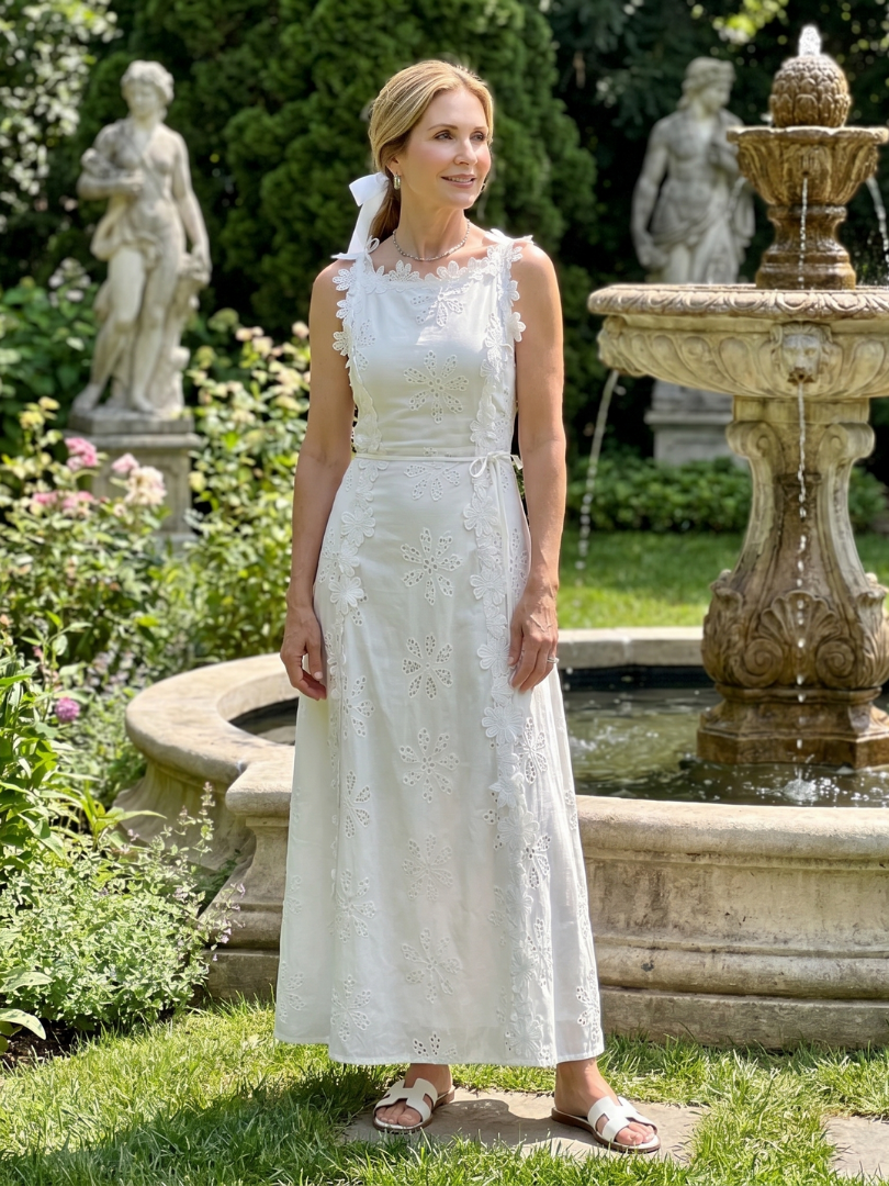 Odaney | Sleeveless Fitted Bodice Lace Midi Dress