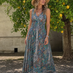 Wila | Sleeveless Paisley Print Midi Dress