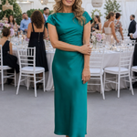 Corette | Short Sleeve Boat Neck Fitted Silhouette Midi Dress
