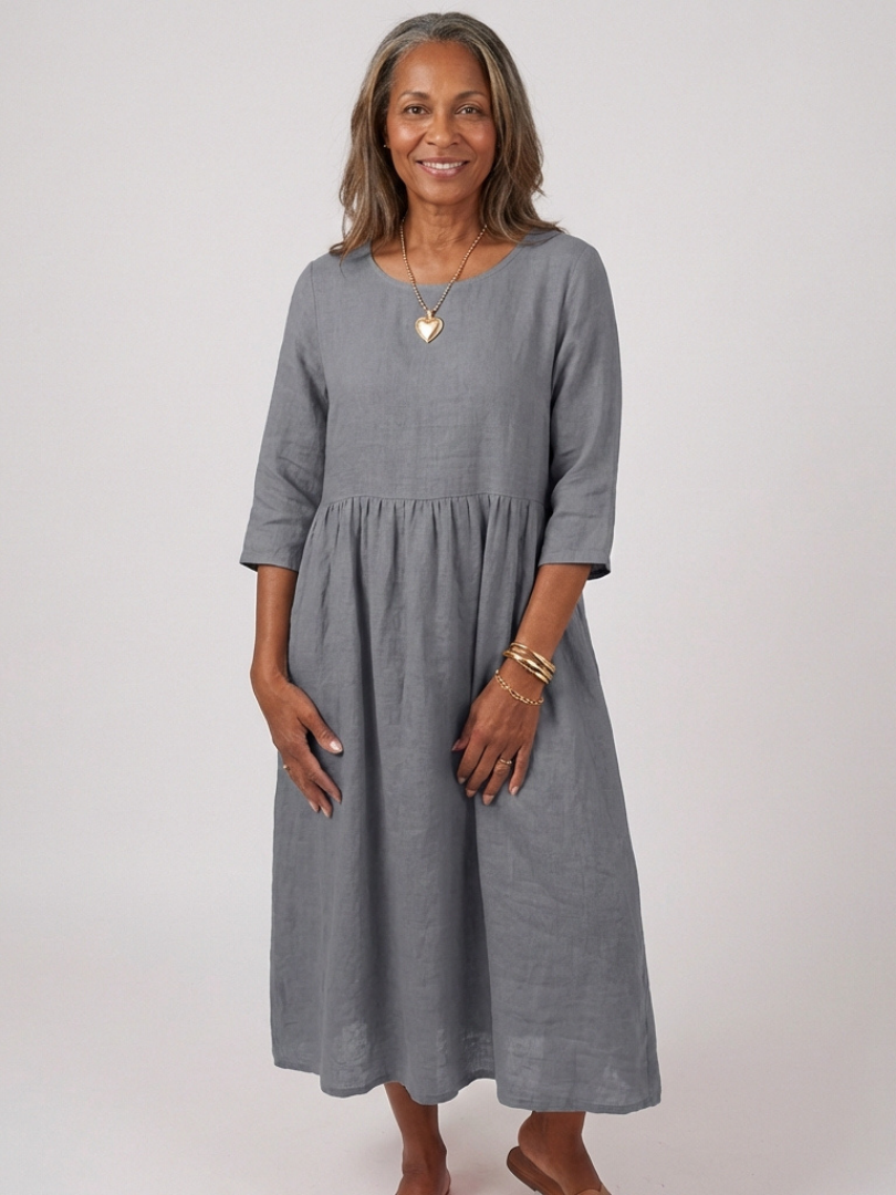 Vesra | Three Quarter Sleeve Midi Dress