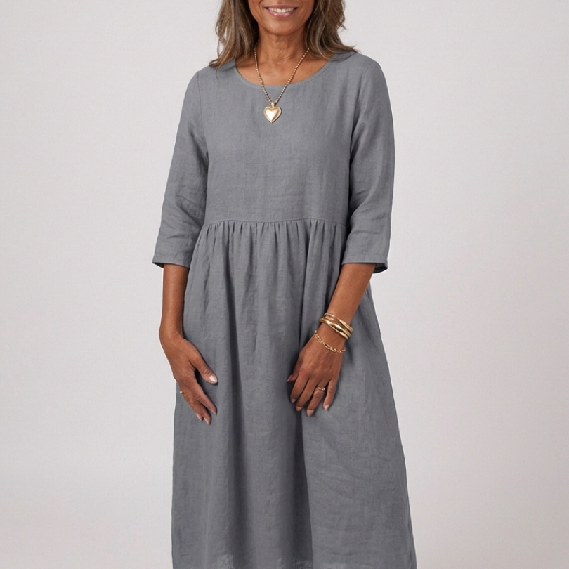 Vesra | Three Quarter Sleeve Midi Dress
