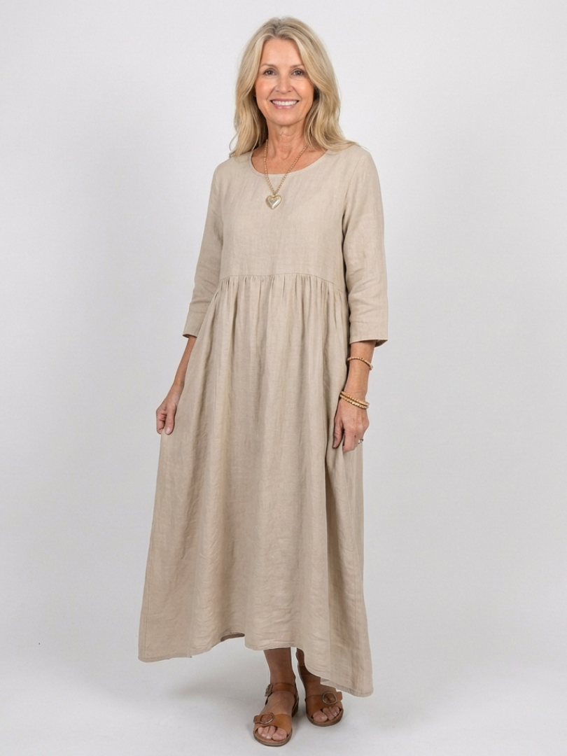 Vesra | Three Quarter Sleeve Midi Dress