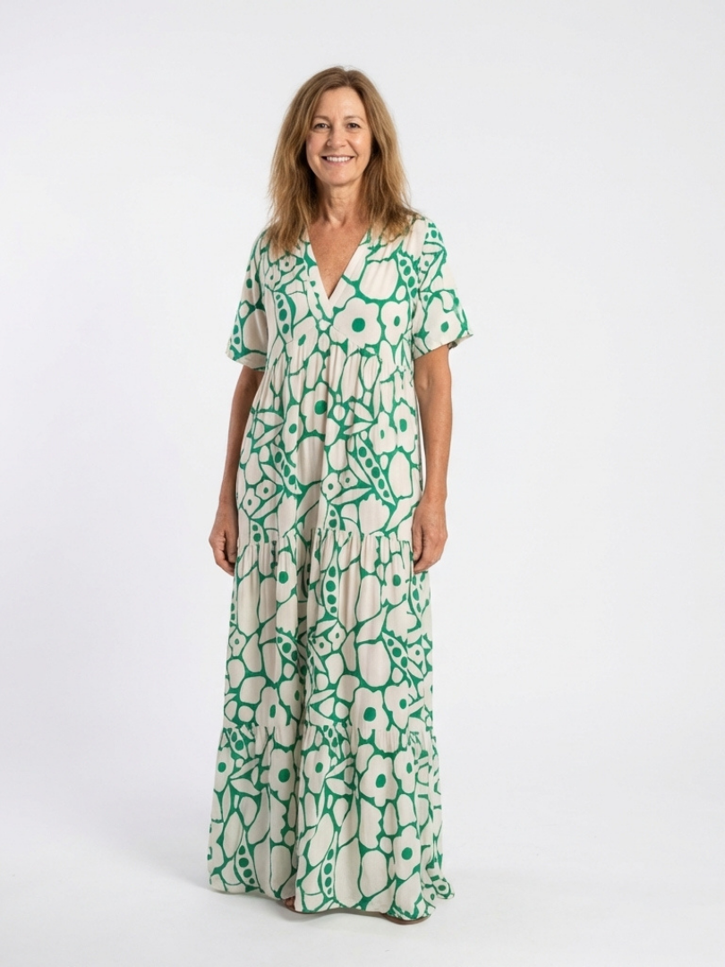 Dellyn | Short Sleeve V Neck Floral Midi Dress