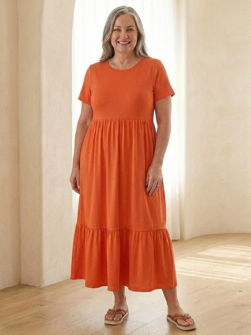 Isalette | Round Neck Short Sleeve Tiered Midi Dress