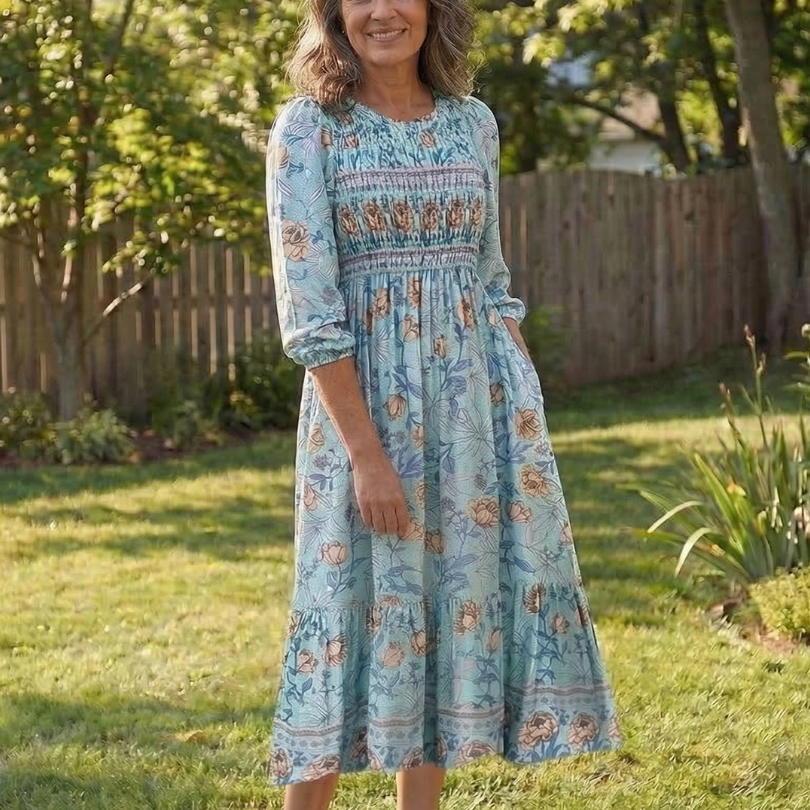 Larssa | Half Sleeve Smocked Floral Midi Dress