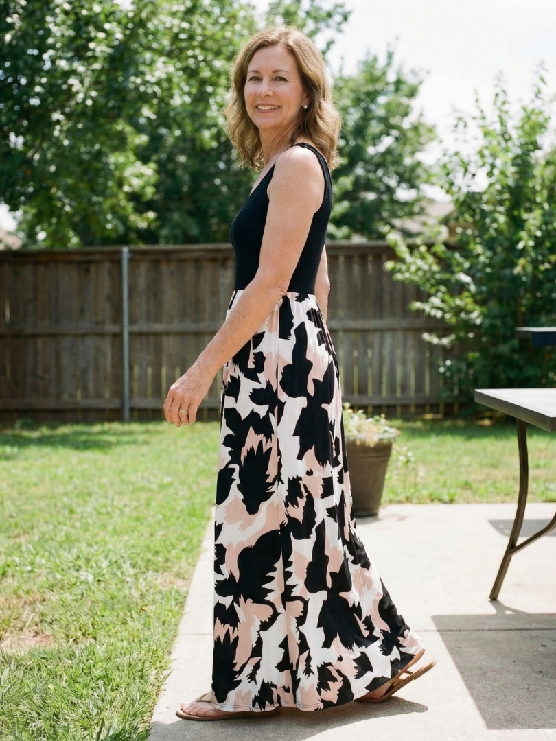 Frelia | Sleeveless Scoop Neck Printed Maxi Dress